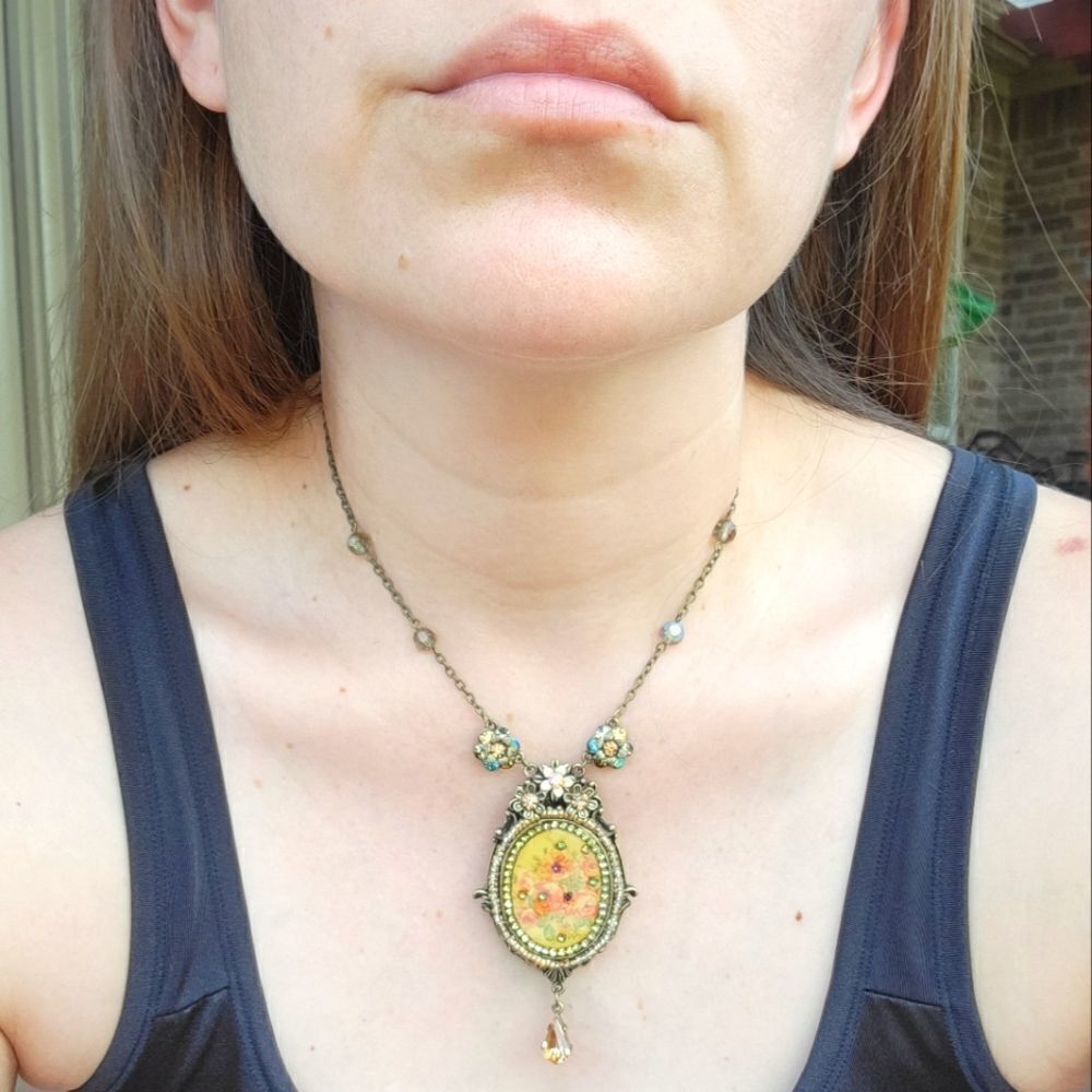 Vintage floral necklace - Picture 3 of 13